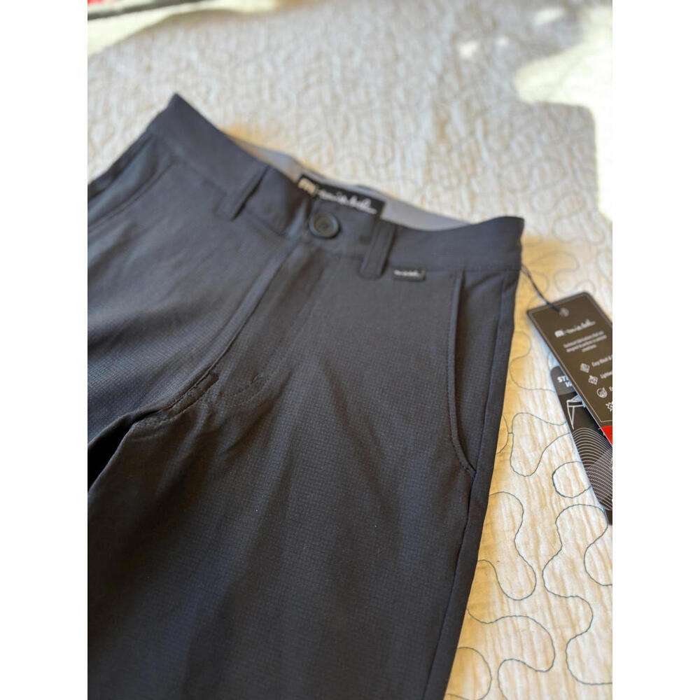 Travis Mathew Boy's Size 8 Black Shorts #613‎ - Picture 2 of 9